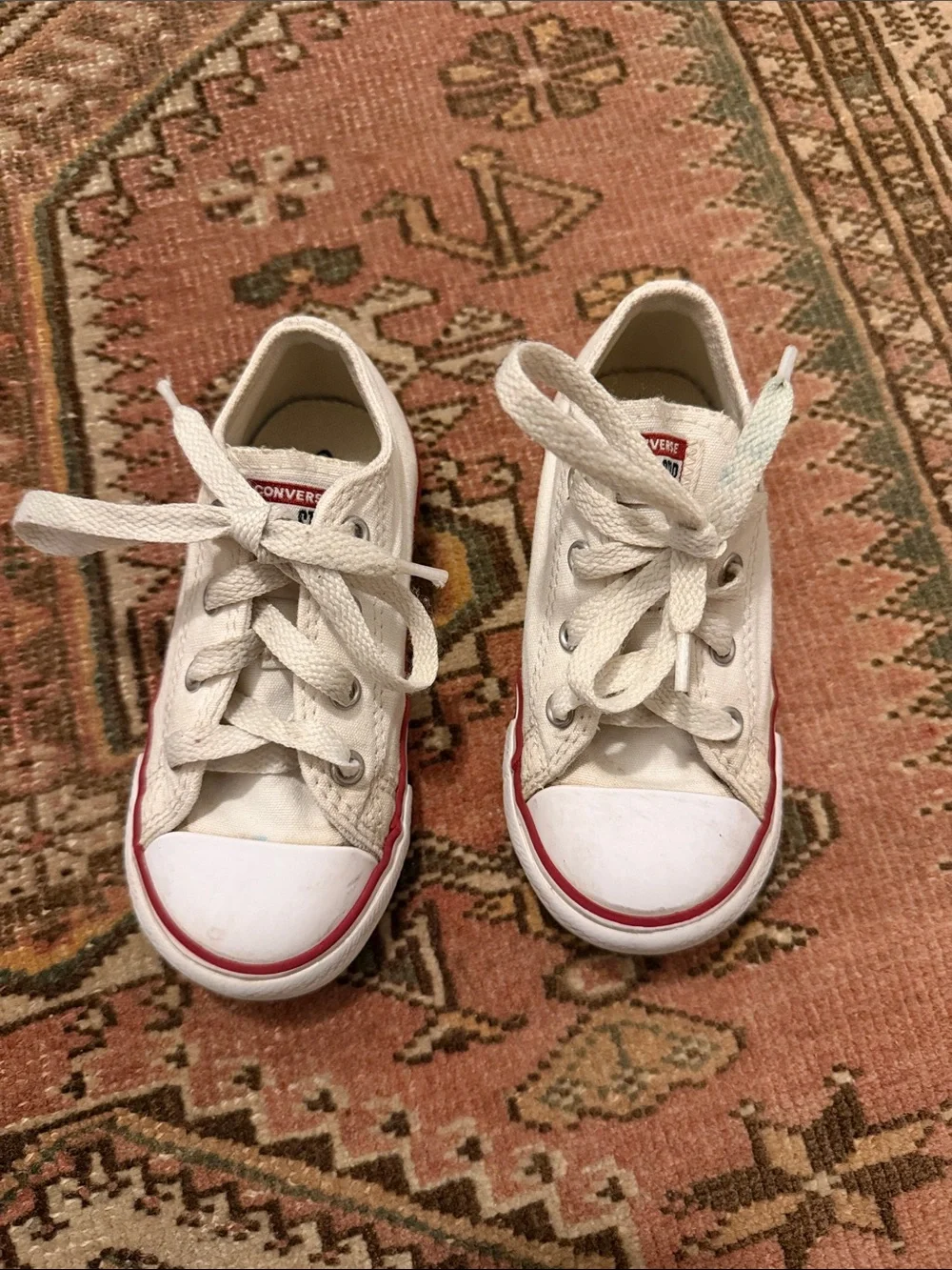 White converse all star low top toddler 8t